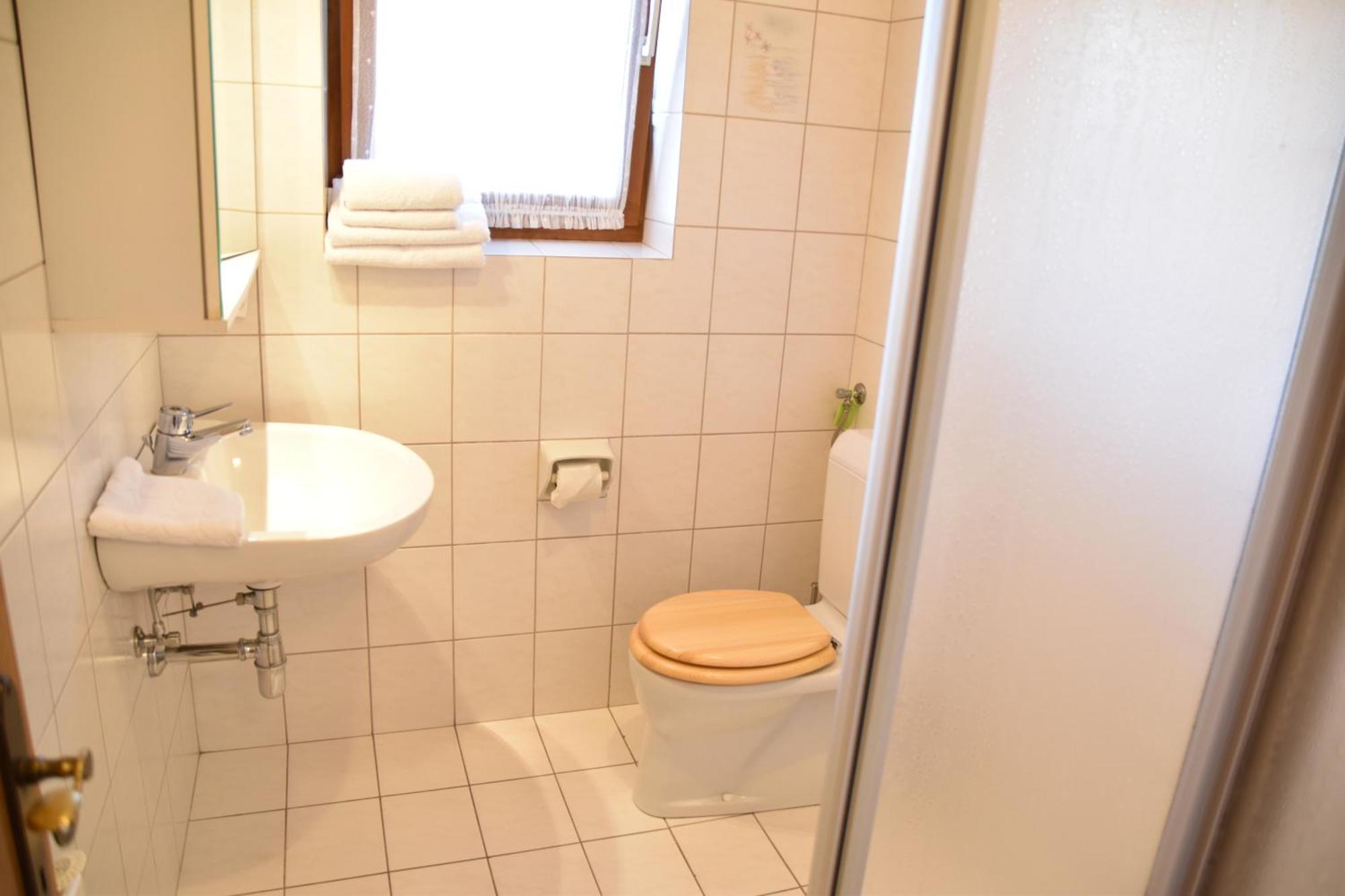 Haus Dorfer Apartment Dobriach Room photo